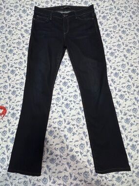 Joe’s Jeans Slim Fit Mini Boot Cut Dark Indigo denim size W 31 with inseam 31.5”